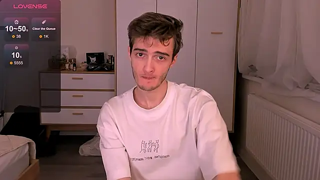 spider    man online show from November 21, 2025, 5:01 pm