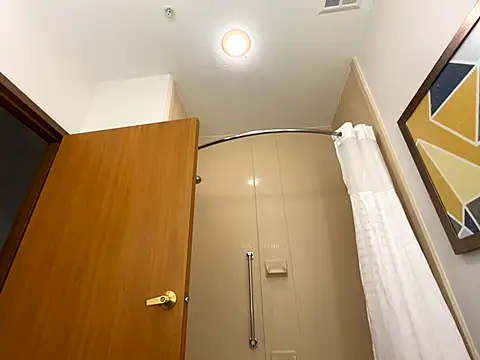 princesslivv online show from November 1, 2025, 7:52 pm