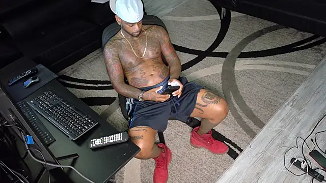 Snapshot of SLANGONDEMHOES chatting on September 13, 2025, 6:41 pm SLANGONDEMHOES online show from September 13, 2025, 6:41 pm