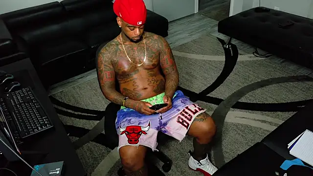 SLANGONDEMHOES online show from April 12, 2026, 12:52 pm