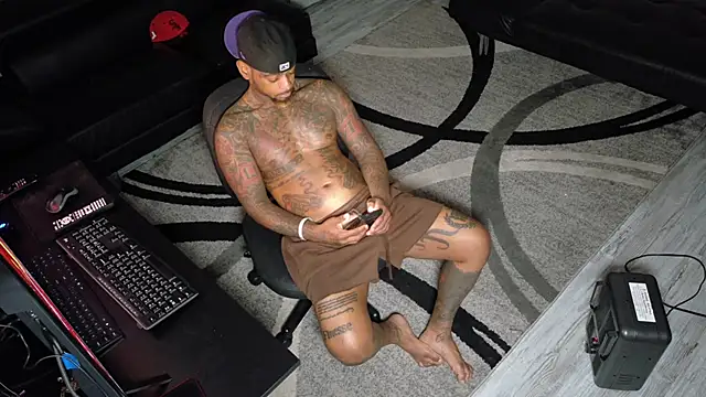 Snapshot of SLANGONDEMHOES chatting on September 9, 2025, 11:47 pm SLANGONDEMHOES online show from September 9, 2025, 11:47 pm