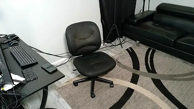 Snapshot of SLANGONDEMHOES chatting on October 22, 2025, 5:01 pm SLANGONDEMHOES online show from October 22, 2025, 5:01 pm