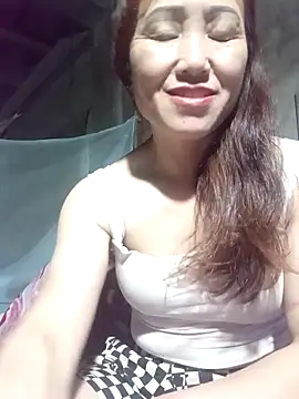 Snapshot of Fienjr chatting on October 25, 2025, 8:57 am Fienjr online show from October 25, 2025, 8:57 am