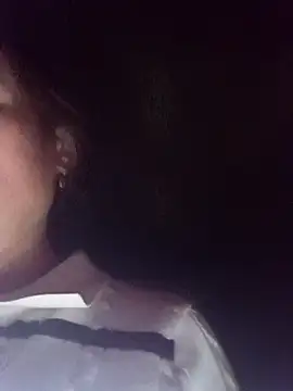 Snapshot of Fienjr chatting on October 24, 2025, 8:52 pm Fienjr online show from October 24, 2025, 8:52 pm