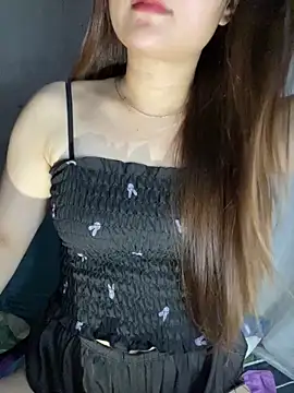 Hinne07 online show from September 18, 2025, 3:48 pm