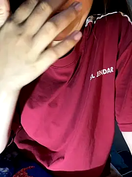 Hinne07 online show from November 12, 2025, 12:59 am