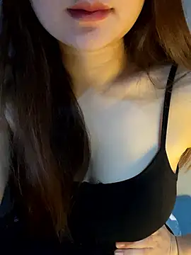 Hinne07 online show from January 12, 2026, 1:34 am