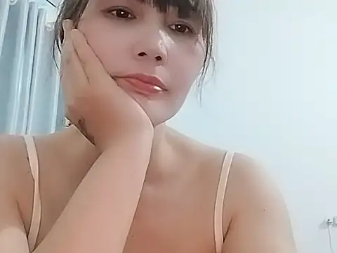 Snapshot of Siglemom_sexy chatting on April 25, 2026, 8:17 am Siglemom sexy online show from April 25, 2026, 8:17 am