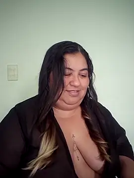 curvy diva  online show from April 14, 2026, 10:15 pm