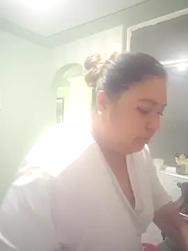 Snapshot of curvy_diva_ chatting on September 19, 2025, 1:09 am curvy diva  online show from September 19, 2025, 1:09 am