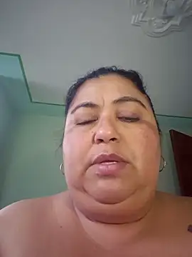 curvy diva  online show from February 25, 2026, 11:10 am