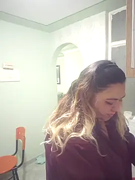 Snapshot of curvy_diva_ chatting on September 27, 2025, 12:17 am curvy diva  online show from September 27, 2025, 12:17 am