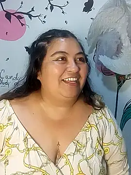 curvy diva  online show from November 22, 2025, 11:20 am