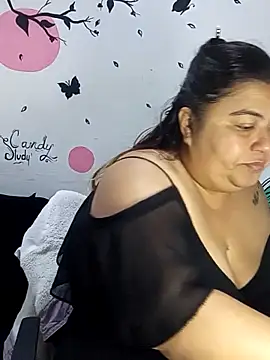 Snapshot of curvy_diva_ chatting on September 25, 2025, 11:16 am curvy diva  online show from September 25, 2025, 11:16 am