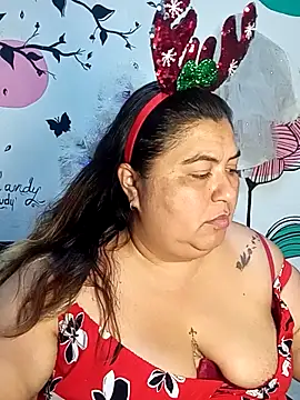 curvy diva  online show from December 22, 2025, 11:43 am