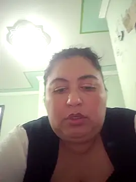 Snapshot of curvy_diva_ chatting on October 21, 2025, 11:15 pm curvy diva  online show from October 21, 2025, 11:15 pm