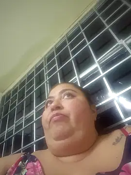 Snapshot of curvy_diva_ chatting on October 3, 2025, 11:39 pm curvy diva  online show from October 3, 2025, 11:39 pm