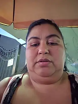 Snapshot of curvy_diva_ chatting on October 16, 2025, 10:51 pm curvy diva  online show from October 16, 2025, 10:51 pm