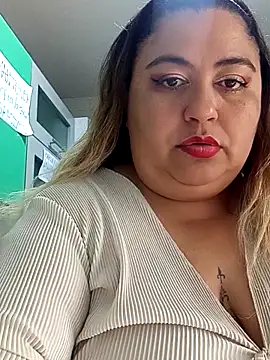 Snapshot of curvy_diva_ chatting on September 27, 2025, 12:22 pm curvy diva  online show from September 27, 2025, 12:22 pm