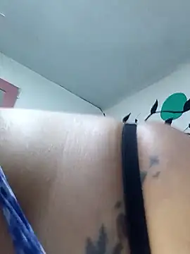 Snapshot of curvy_diva_ chatting on October 10, 2025, 11:11 am curvy diva  online show from October 10, 2025, 11:11 am