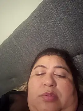 Snapshot of curvy_diva_ chatting on October 23, 2025, 1:48 am curvy diva  online show from October 23, 2025, 1:48 am