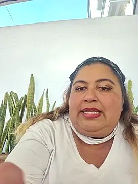 Snapshot of curvy_diva_ chatting on September 22, 2025, 9:43 pm curvy diva  online show from September 22, 2025, 9:43 pm