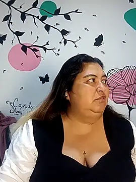 Snapshot of curvy_diva_ chatting on October 21, 2025, 11:09 am curvy diva  online show from October 21, 2025, 11:09 am