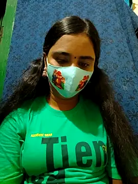 mini-queen online show from October 14, 2025, 4:29 pm