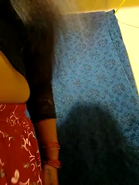 mini-queen online show from March 19, 2026, 6:52 pm