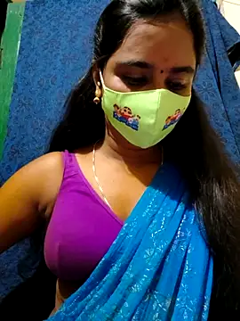 mini-queen online show from September 19, 2025, 6:34 pm