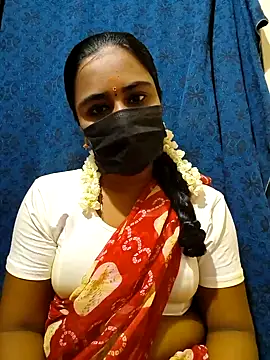 mini-queen online show from November 13, 2025, 8:40 am