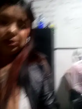 snow belle online show from September 20, 2025, 3:00 am