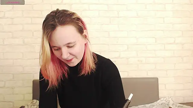 Ericha Stone online show from March 4, 2026, 8:11 am