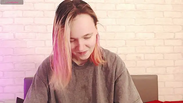 Ericha Stone online show from February 27, 2026, 1:17 am