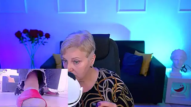 Snapshot of MaryMogan chatting on October 7, 2025, 8:48 am MaryMogan online show from October 7, 2025, 8:48 am