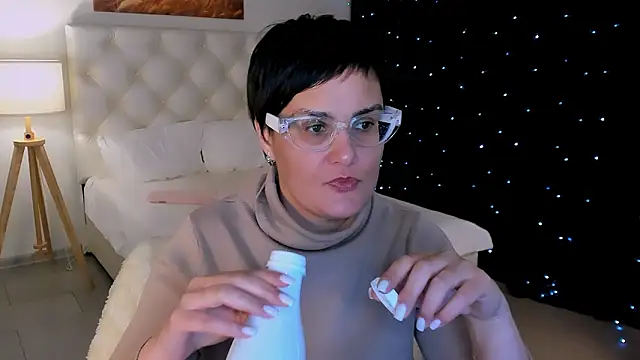 LauraDavidsons online show from February 24, 2026, 6:53 pm