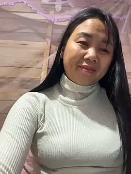 Snapshot of Binjt chatting on February 12, 2026, 2:28 pm Binjt online show from February 12, 2026, 2:28 pm