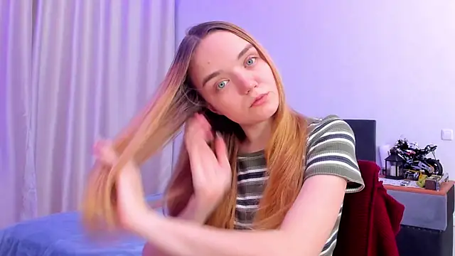 Snapshot of JanetShy chatting on September 26, 2025, 1:07 pm JanetShy online show from September 26, 2025, 1:07 pm