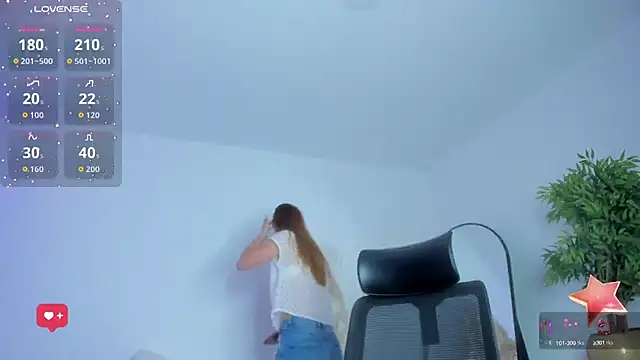 Snapshot of Emilywillis8 chatting on October 11, 2025, 12:50 pm Emilywillis8 online show from October 11, 2025, 12:50 pm