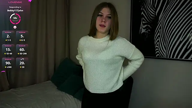 Snapshot of LilyHeupel chatting on October 26, 2025, 6:25 am LilyHeupel online show from October 26, 2025, 6:25 am