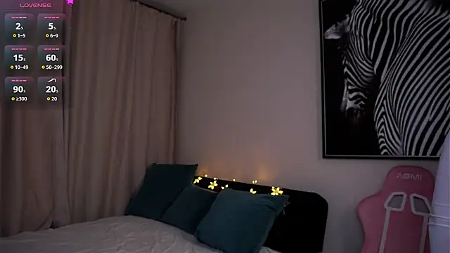 Snapshot of LilyHeupel chatting on November 3, 2025, 5:34 am LilyHeupel online show from November 3, 2025, 5:34 am