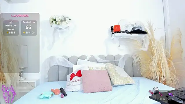 Kadira  online show from October 24, 2025, 11:31 am