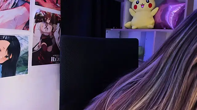 Snapshot of VeronicaSaenzx chatting on October 28, 2025, 8:52 pm VeronicaSaenzx online show from October 28, 2025, 8:52 pm