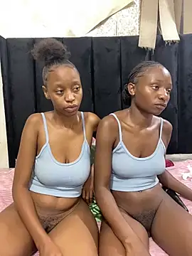 Snapshot of SexyPetitex25 chatting on February 28, 2026, 8:41 pm SexyPetitex25 online show from February 28, 2026, 8:41 pm