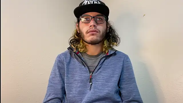 Snapshot of zacthefeetguy chatting on March 2, 2026, 4:14 pm zacthefeetguy online show from March 2, 2026, 4:14 pm