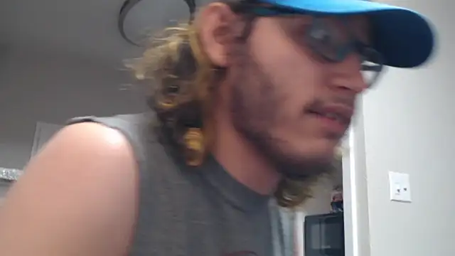 Snapshot of zacthefeetguy chatting on January 15, 2026, 4:43 pm zacthefeetguy online show from January 15, 2026, 4:43 pm