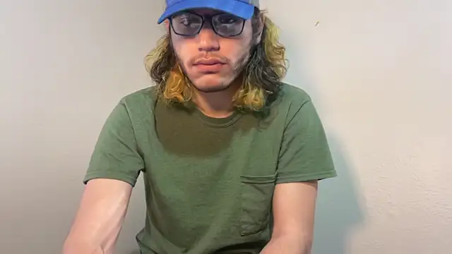 Snapshot of zacthefeetguy chatting on February 15, 2026, 4:28 pm zacthefeetguy online show from February 15, 2026, 4:28 pm