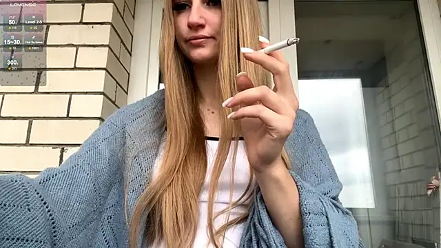 Snapshot of SweetJinny88 chatting on October 13, 2025, 7:10 am SweetJinny88 online show from October 13, 2025, 7:10 am