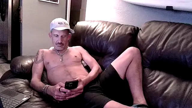 Snapshot of MistedNome chatting on September 22, 2025, 8:20 am MistedNome online show from September 22, 2025, 8:20 am