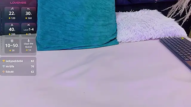 Snapshot of Madison_03 chatting on September 14, 2025, 5:24 pm Madison 03 online show from September 14, 2025, 5:24 pm